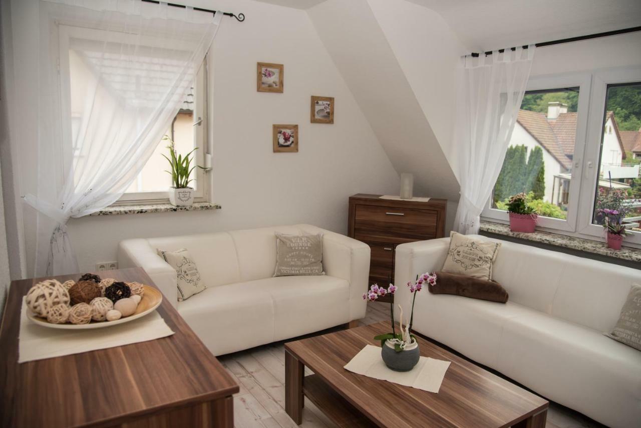 Ferienwohnung "Hirsch Huesli" Шопфхайм Экстерьер фото