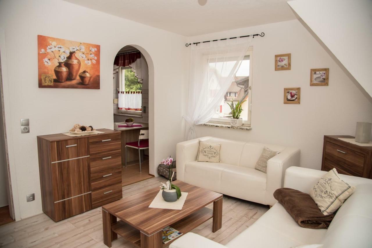 Ferienwohnung "Hirsch Huesli" Шопфхайм Экстерьер фото
